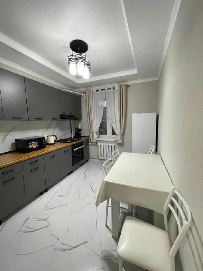 Apartment In Street Toktogula 77 Bishkek Exteriör bild